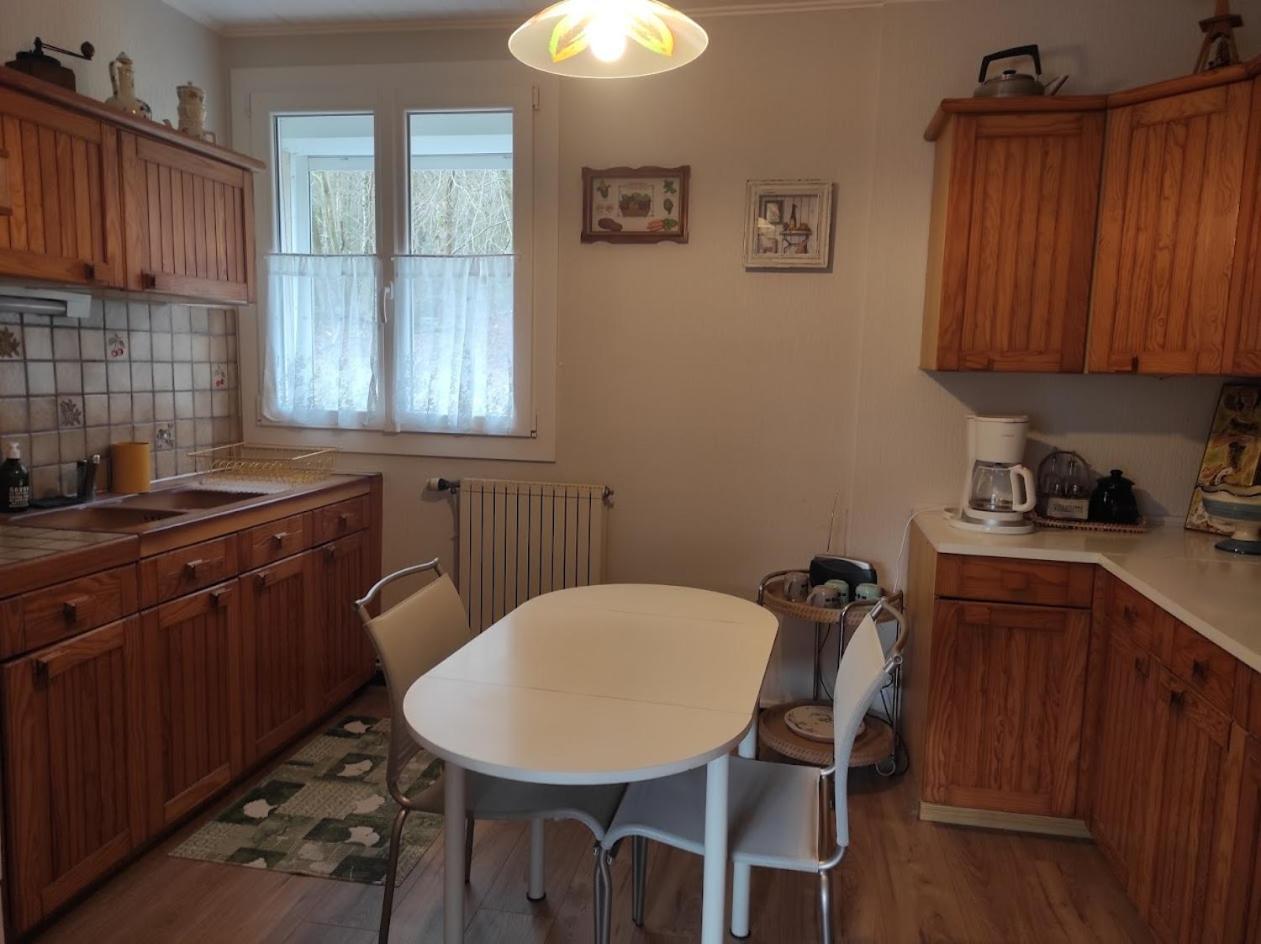 La Lisiere Appartement 2 Chambres Revin  Eksteriør bilde